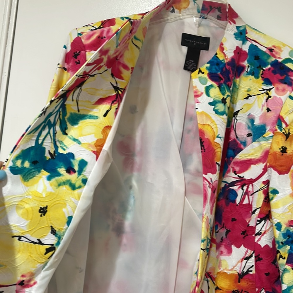 Investments II Multi-colored Lined Blazer With Two Front Pockets